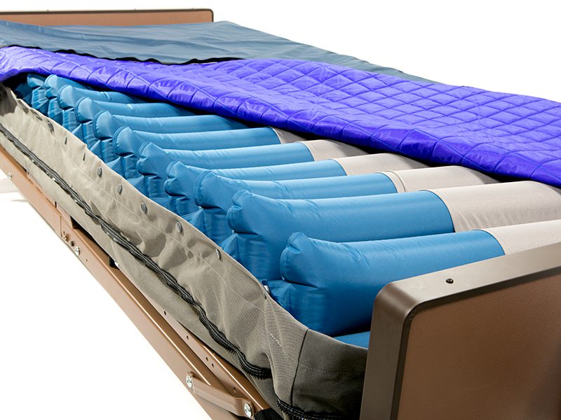 Alternating pressure medical air mattress